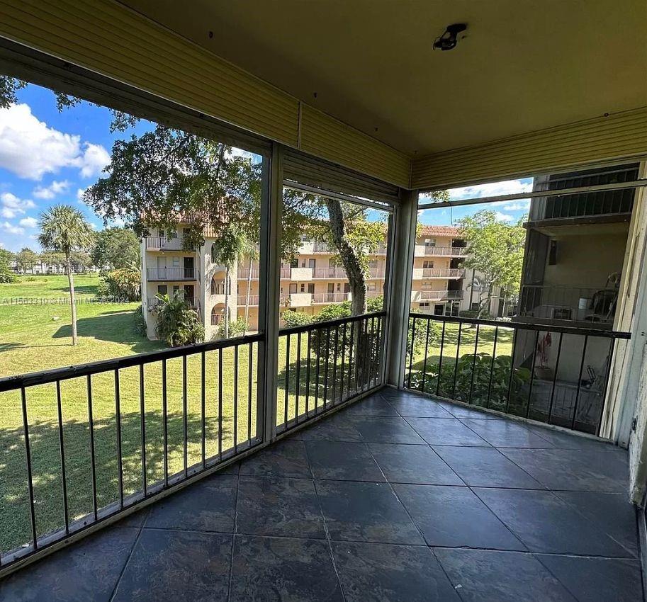 6201 N Falls Cir Dr # 304, Lauderhill FL 33319