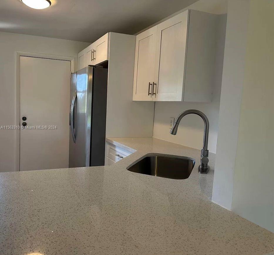 6201 N Falls Cir Dr # 304 — Photo 4