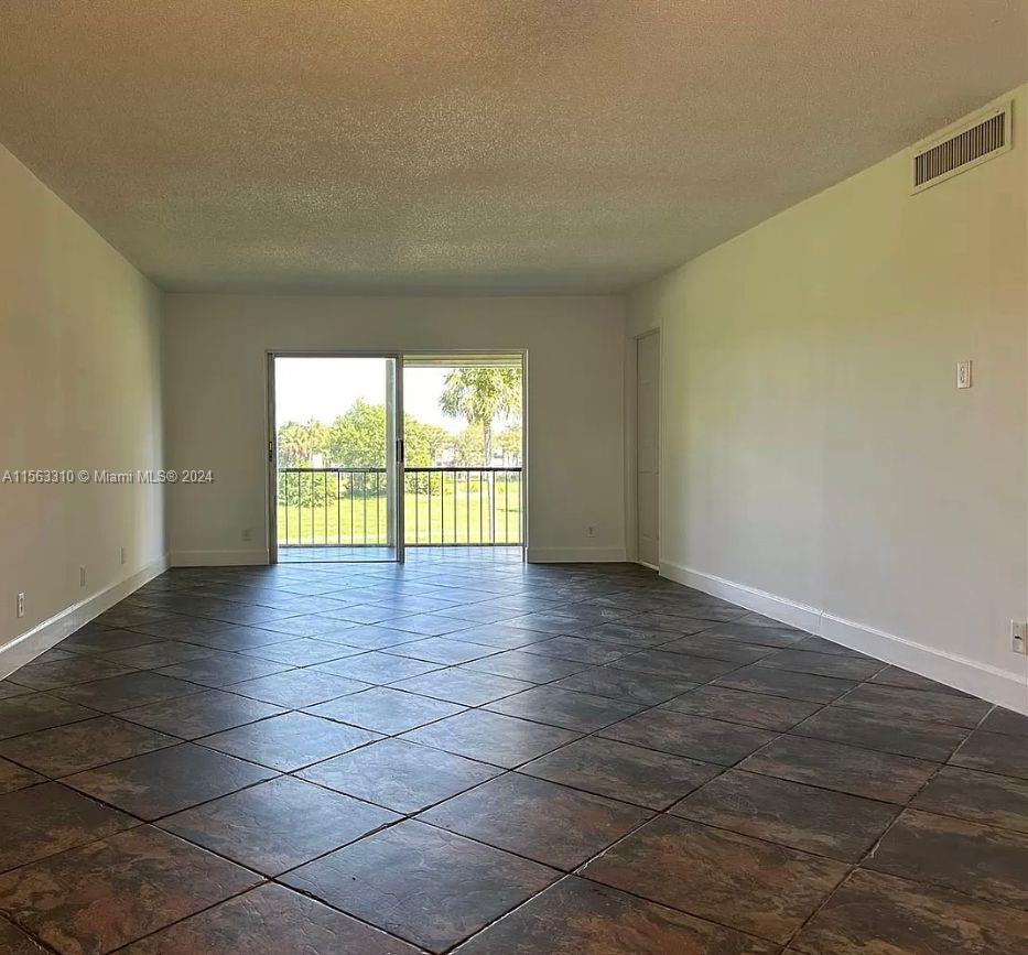 6201 N Falls Cir Dr # 304 — Photo 5
