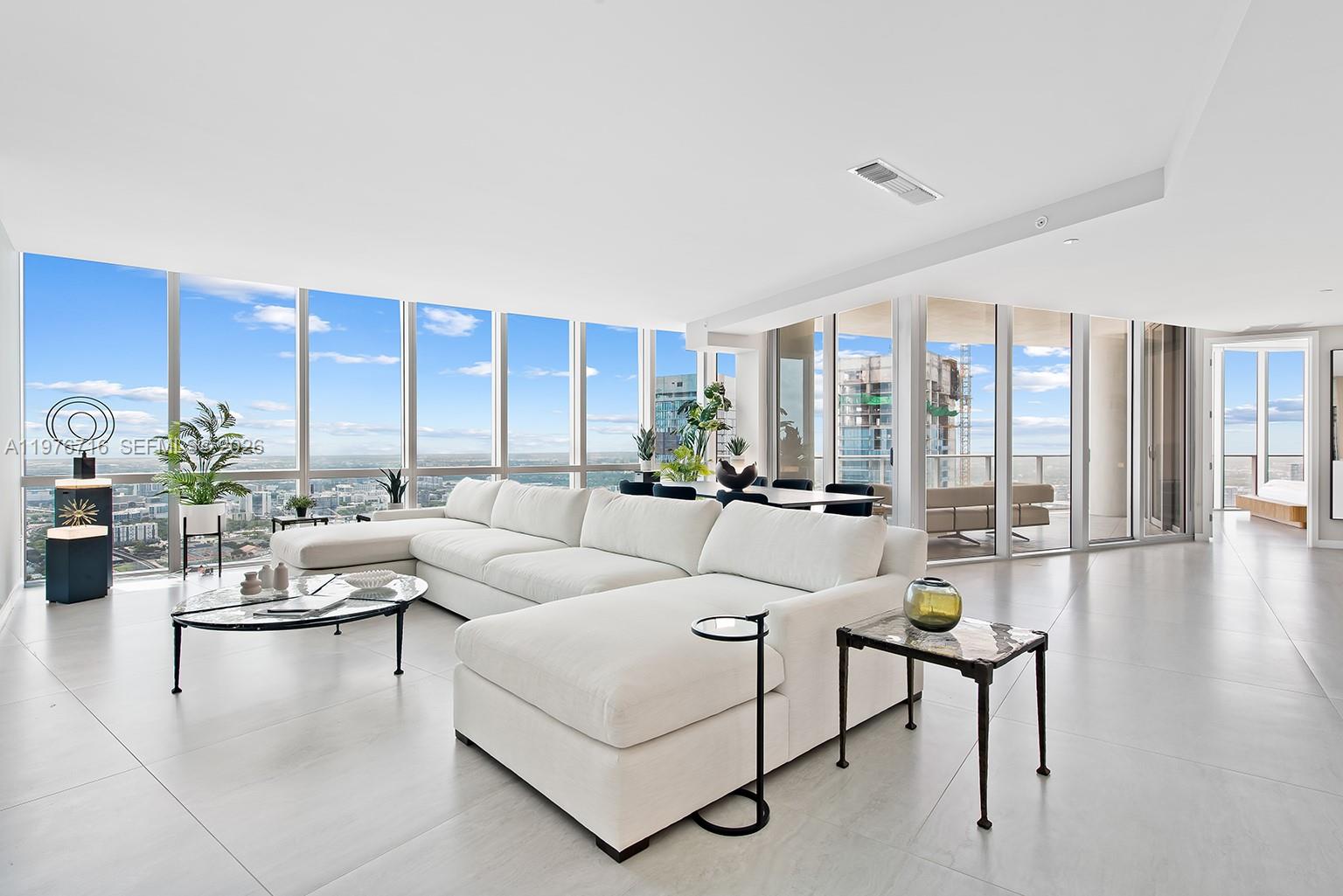 851 NE 1st Ave # 5402, Miami FL 33132