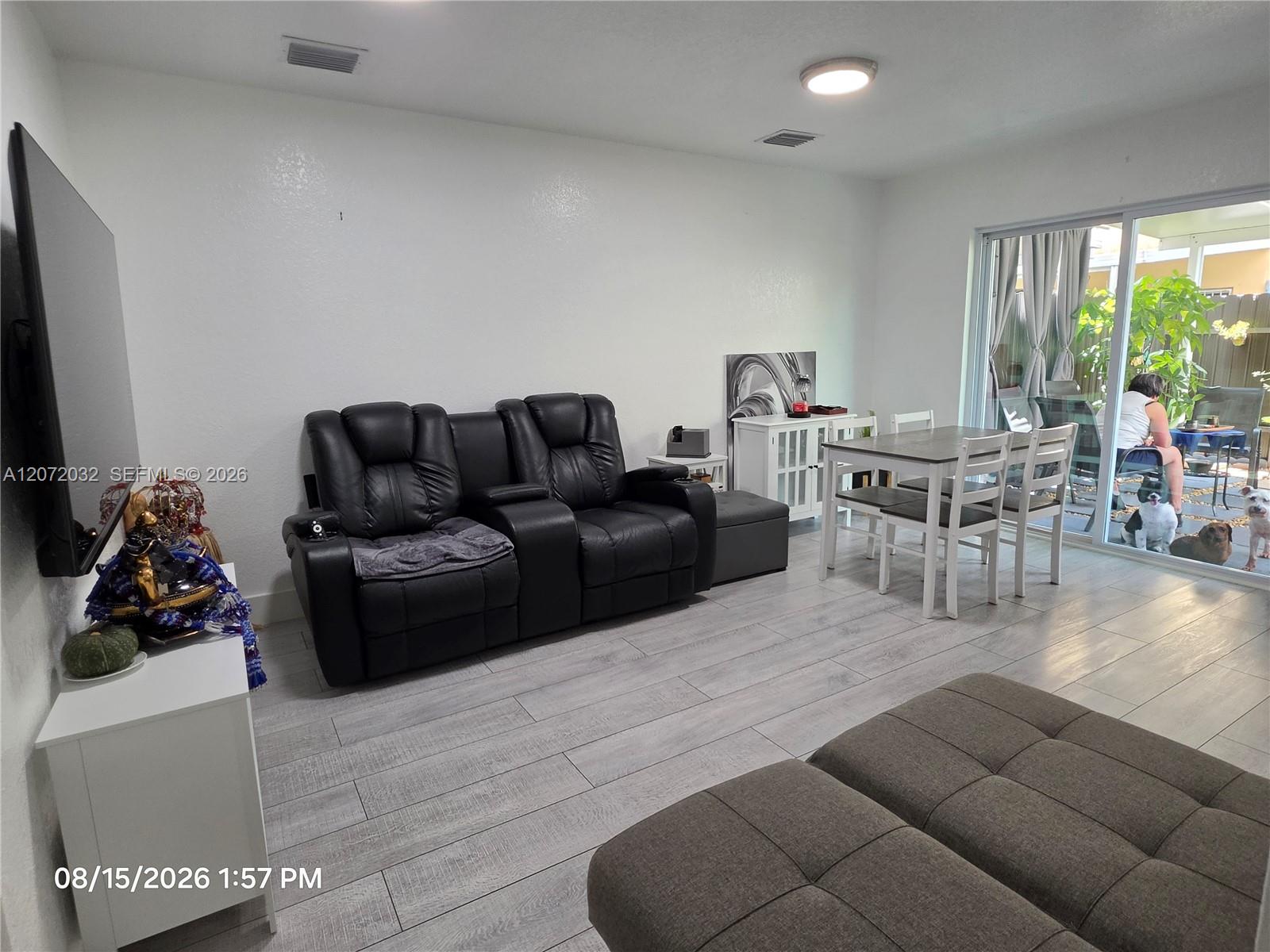 11424 NW 94th Pl # 7 — Photo 5
