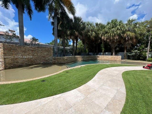 180 Ocean Blvd — Photo 5