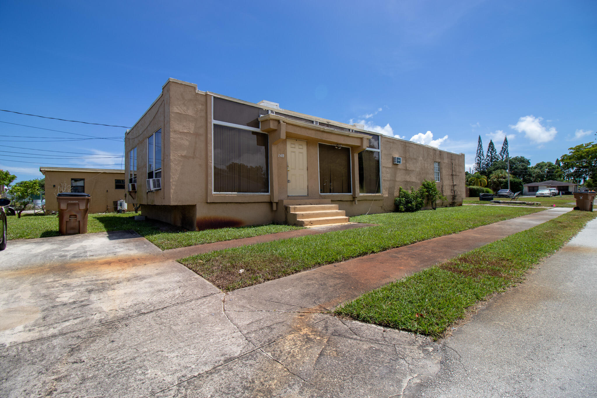 248 SW 7TH Court — Photo 2
