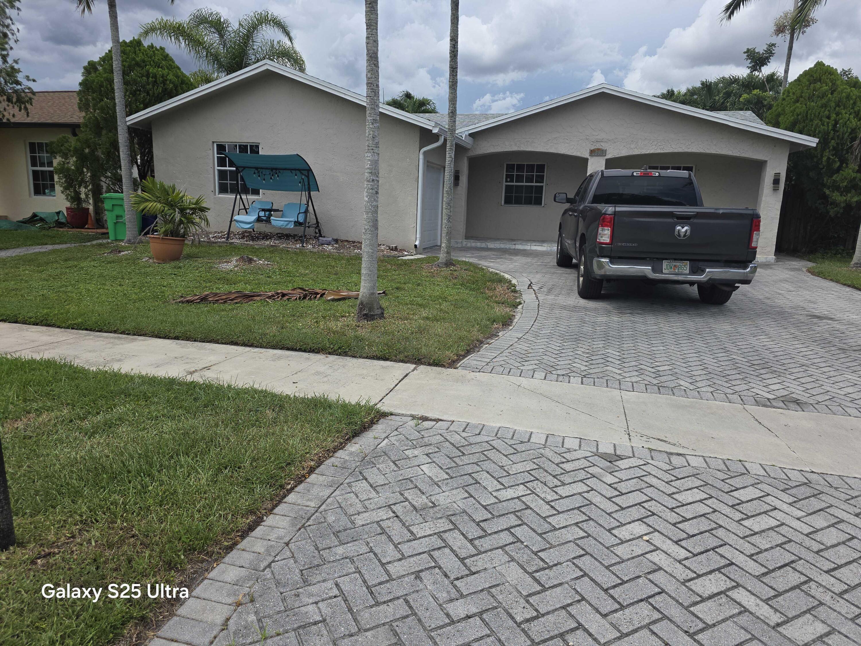 10975 NW 27th Place, Sunrise FL 33322