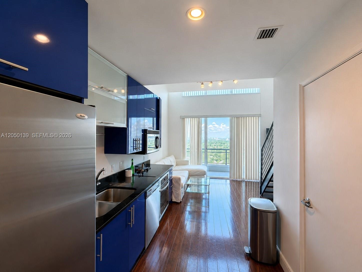 60 SW 13th St # 2613, Miami FL 33130