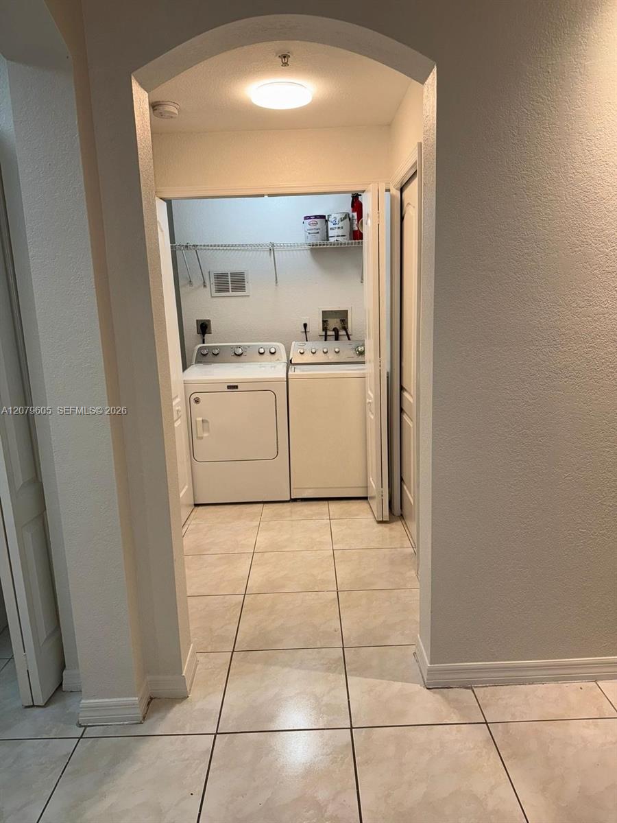 8956 W Flagler St # 208 — Photo 5