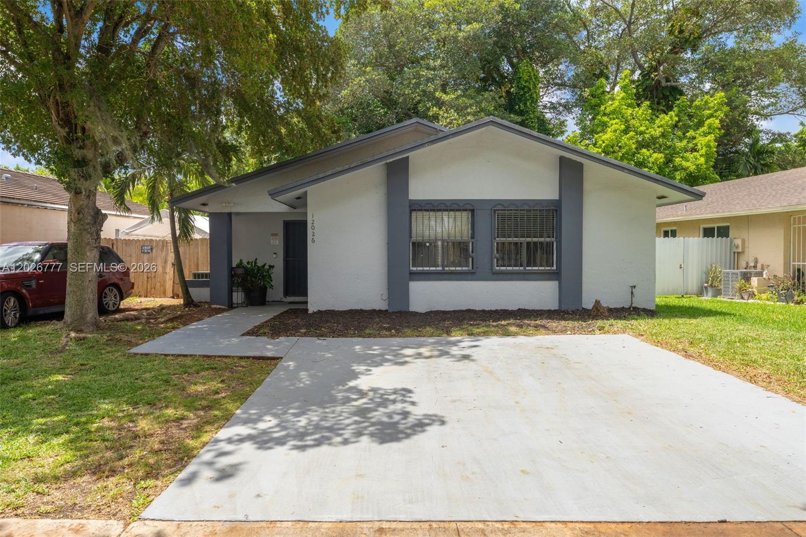 12026 SW 210th St, Miami FL 33177