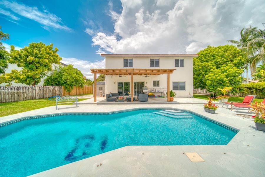 8611 SW 207th Ter, Cutler Bay FL 33189