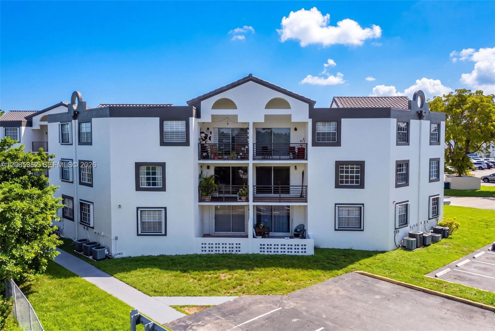 9735 Fontainebleau Blvd # G303, Miami FL 33172