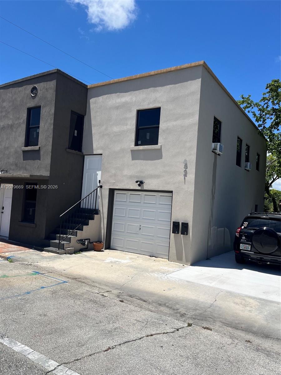821 N Tamarind Ave # B, West Palm Beach FL 33401