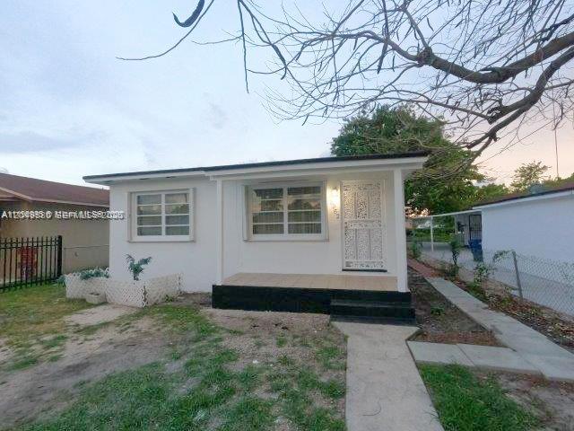 3062 NW 60th St, Miami FL 33142