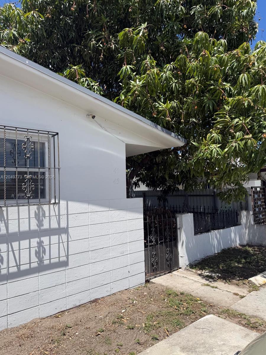41 E 20th St, Hialeah FL 33010