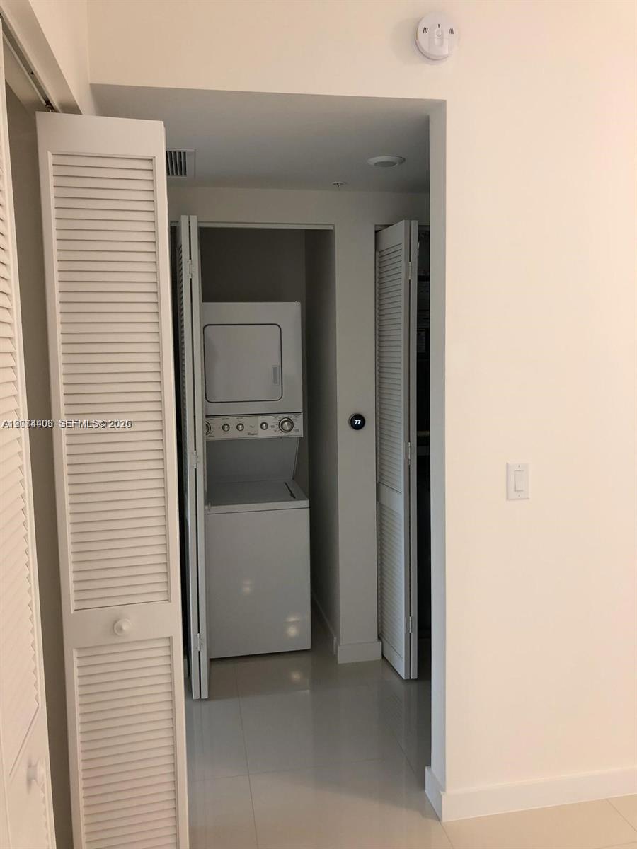 7875 NW 107th Ave # 406 — Photo 3