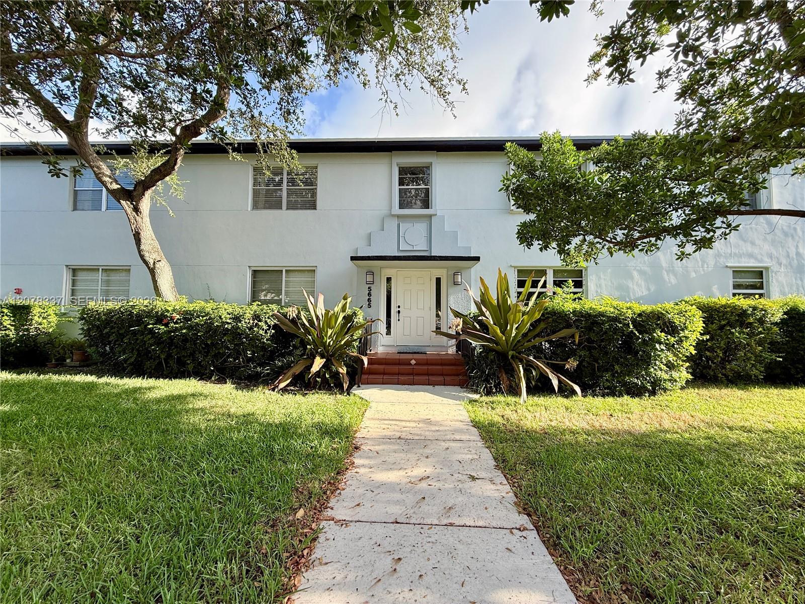 5665 SW 80th St # 62B — Photo 2