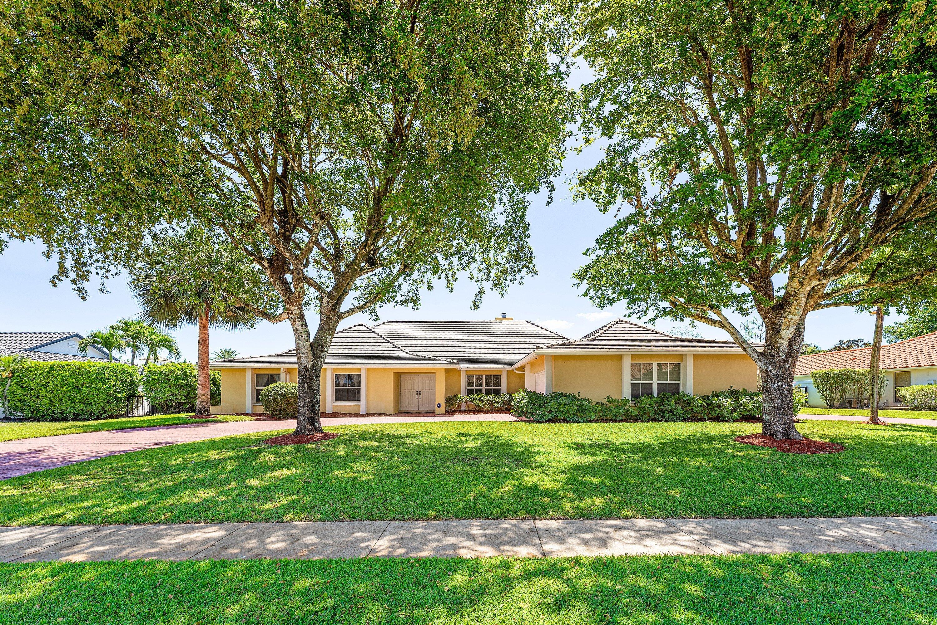2099 Greenview Cove Drive, Wellington FL 33414