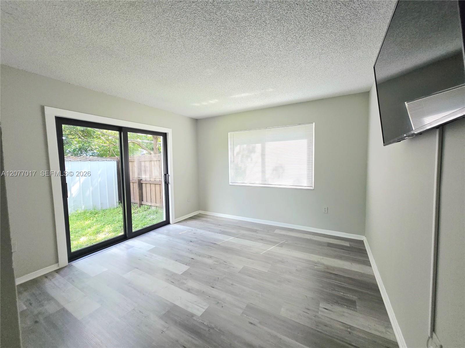 335 SW 20th St # 5 — Photo 4
