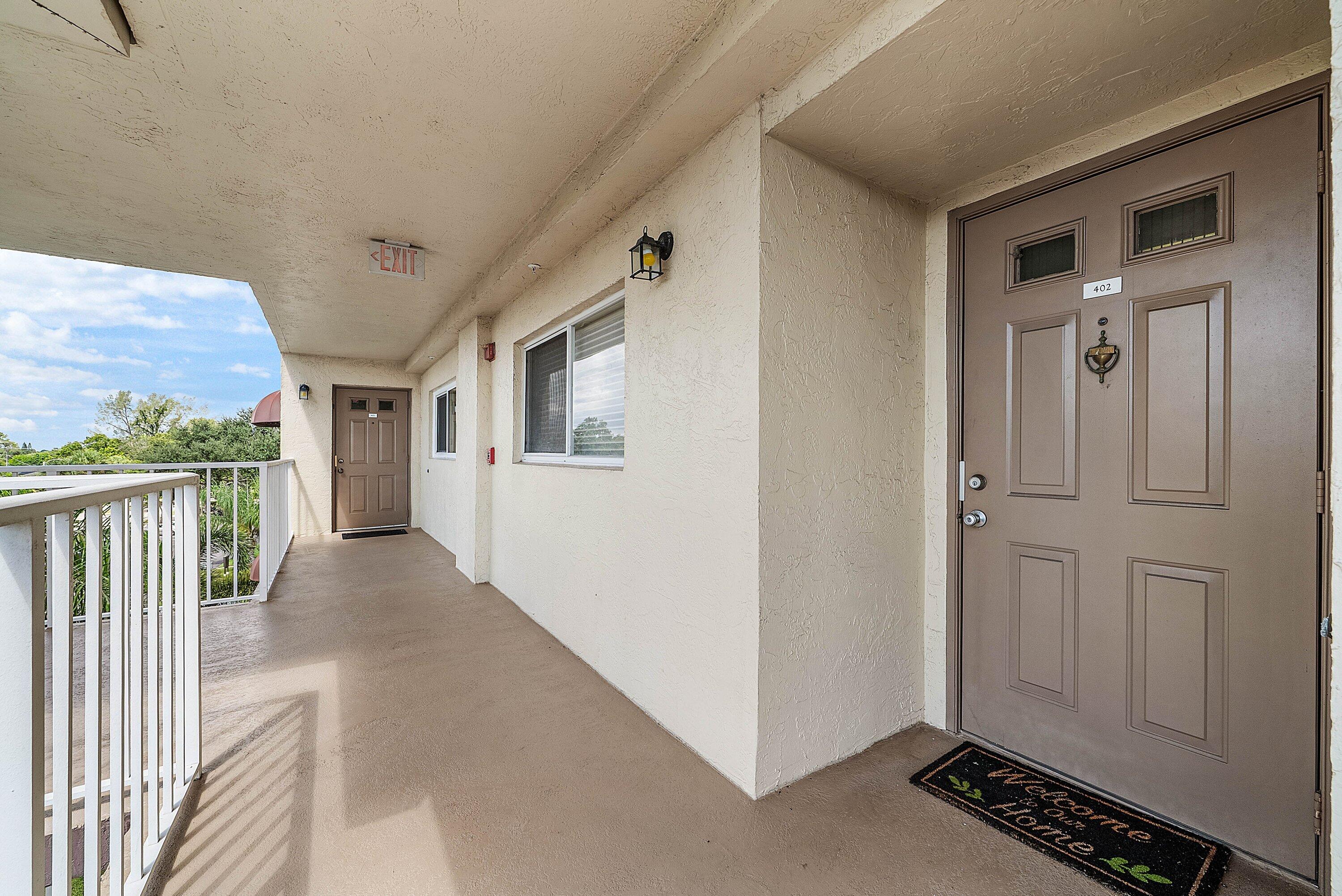 4735 LUCERNE LAKES Boulevard E # 402 — Photo 4