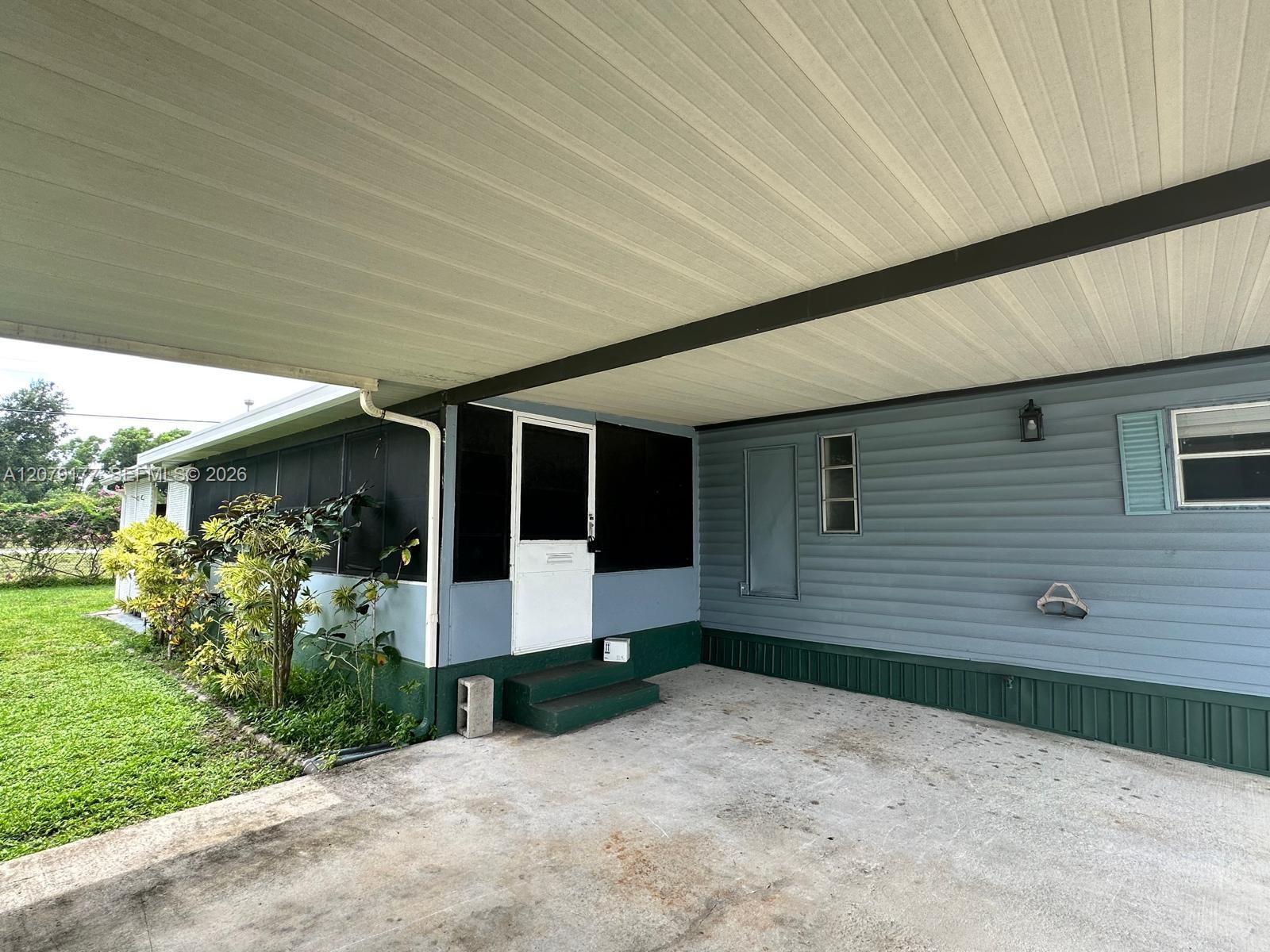 4046 67th Ln — Photo 3