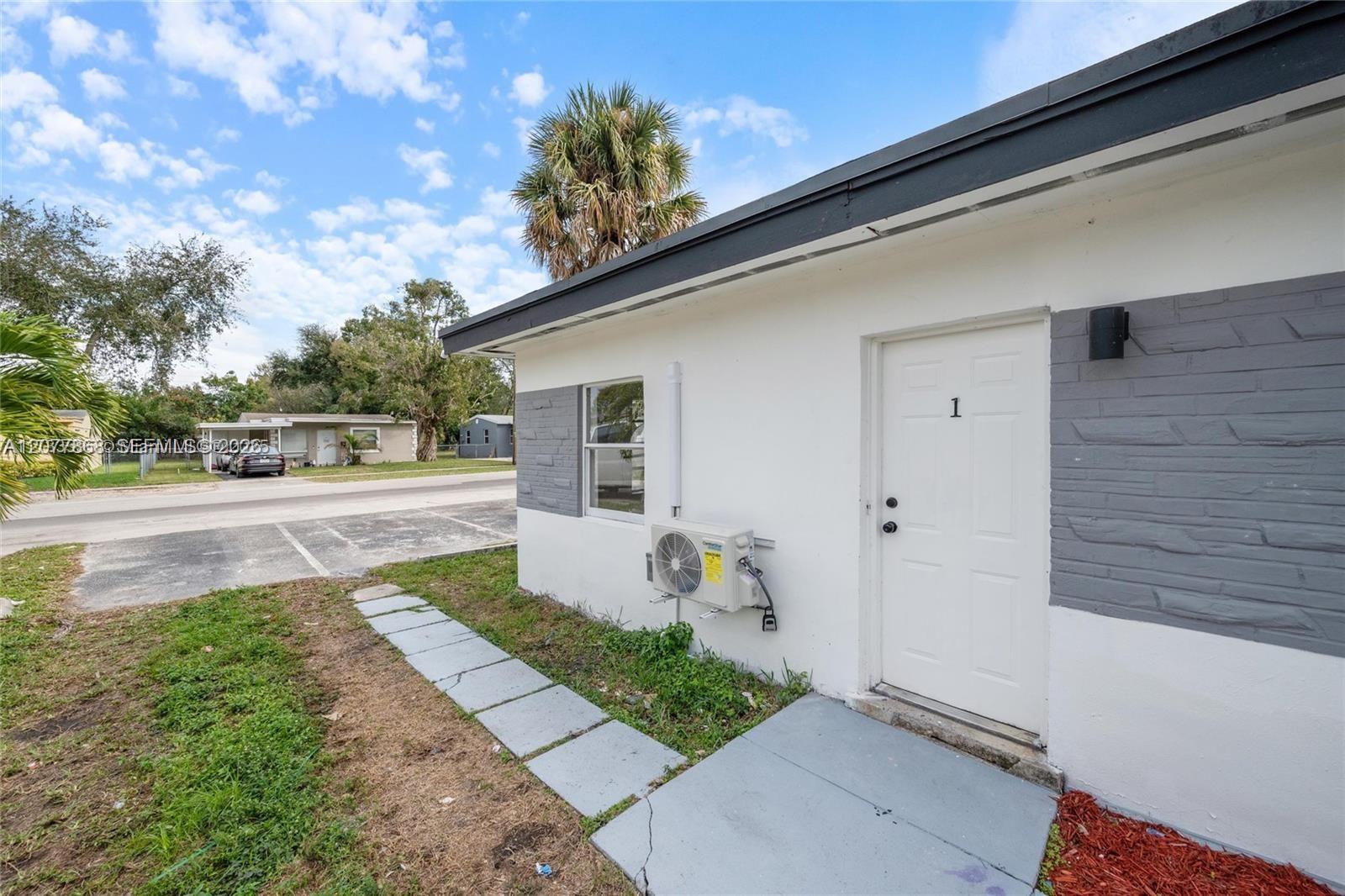 417 NW 15th Ave, Fort Lauderdale FL 33311