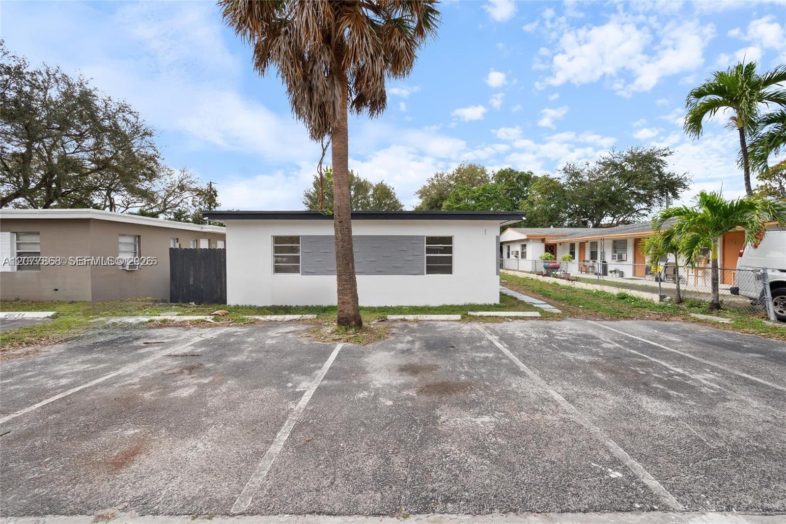 417 NW 15th Ave — Photo 3