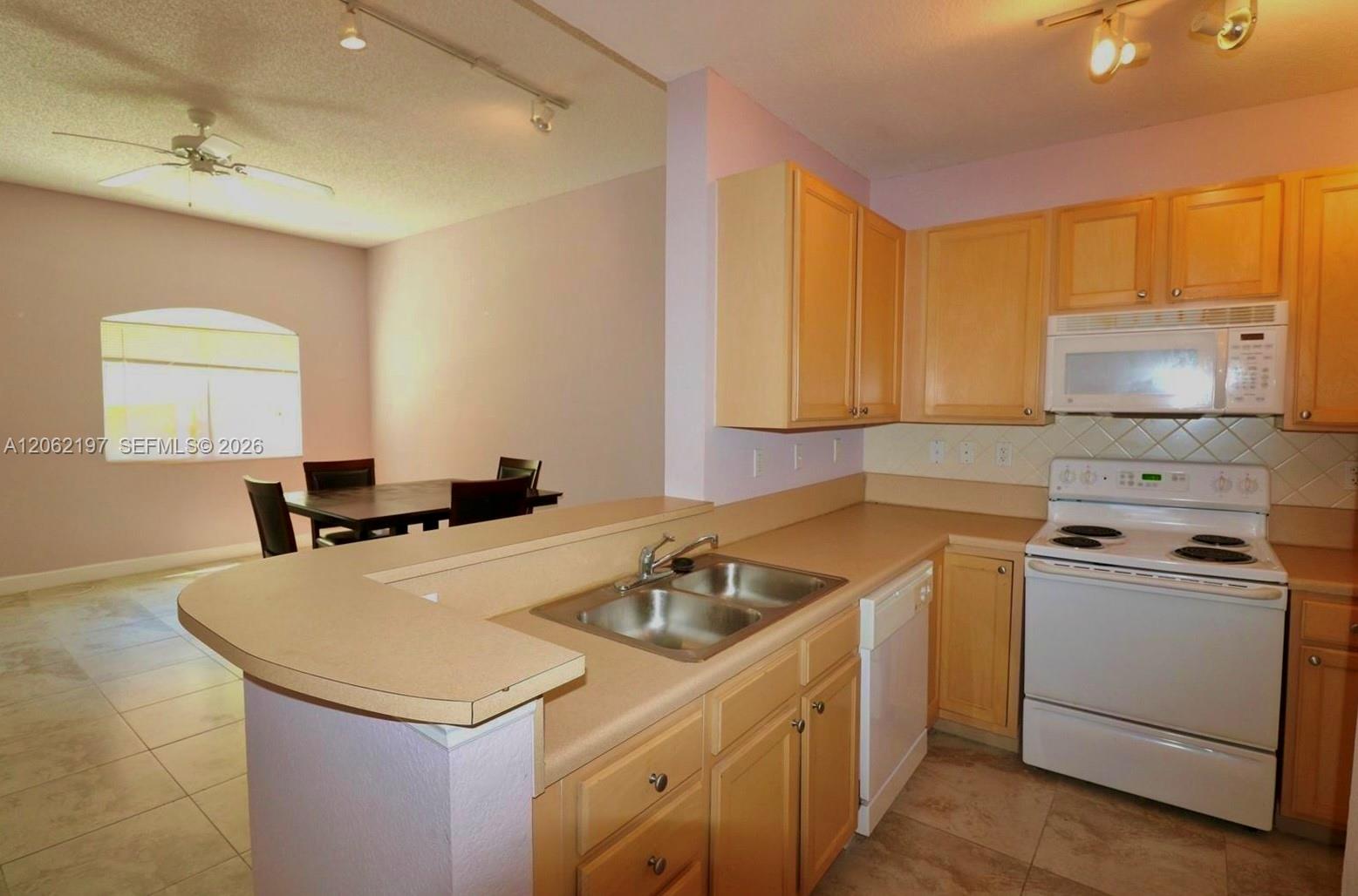 6001 SW 70th St # 117, South Miami FL 33143