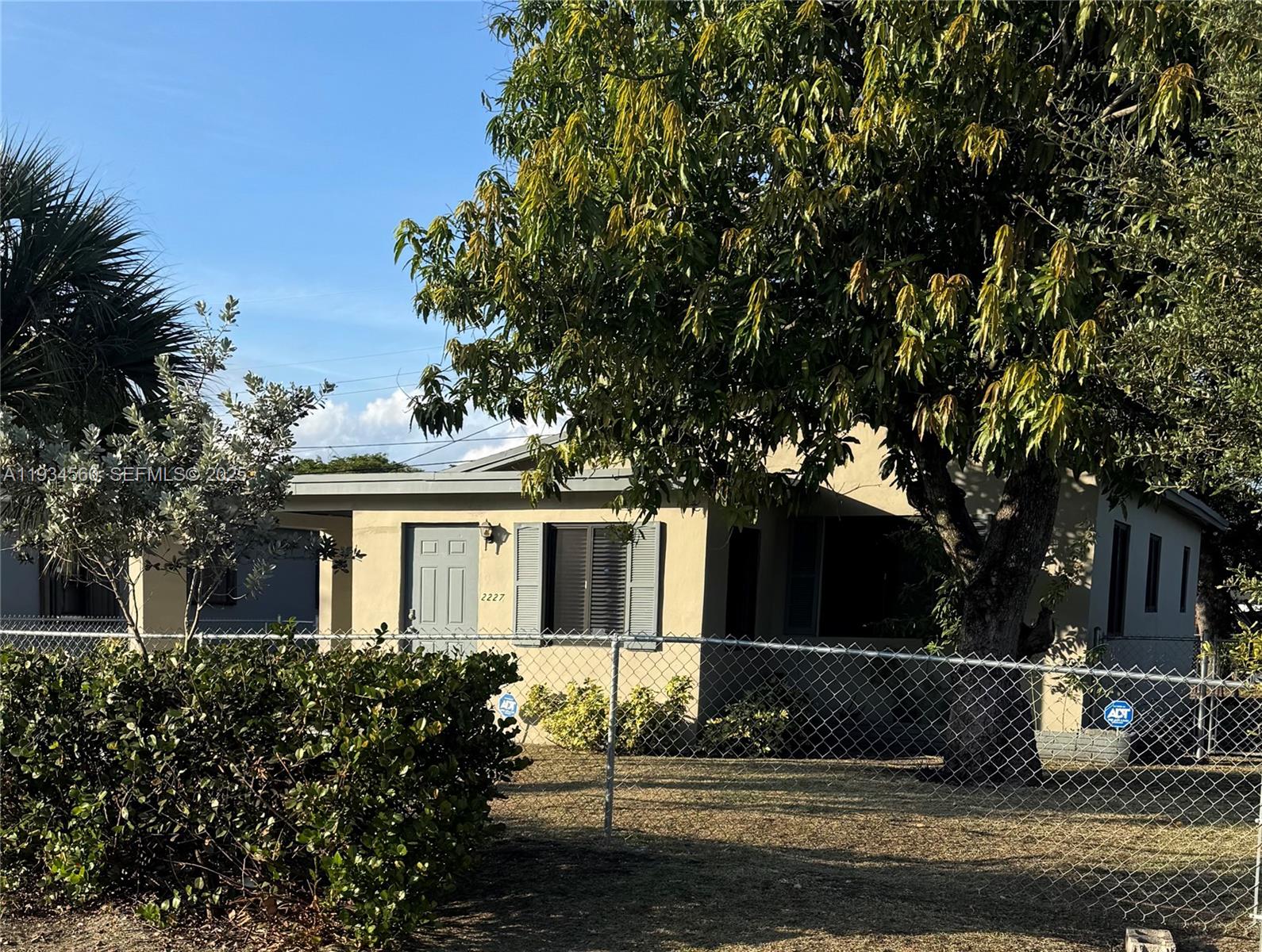 2227 NW 9th Ct, Fort Lauderdale FL 33311