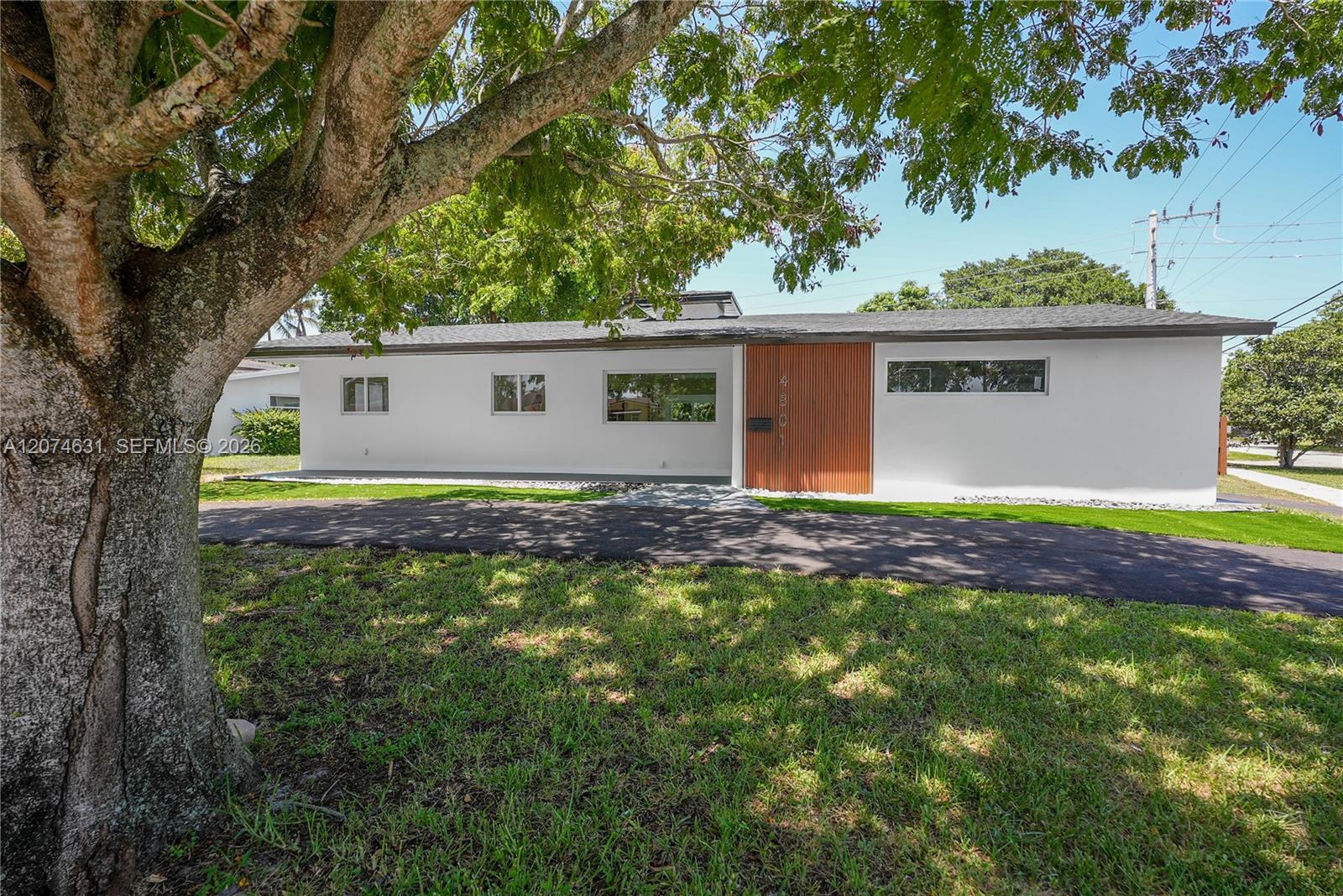 4801 Tyler St — Photo 2