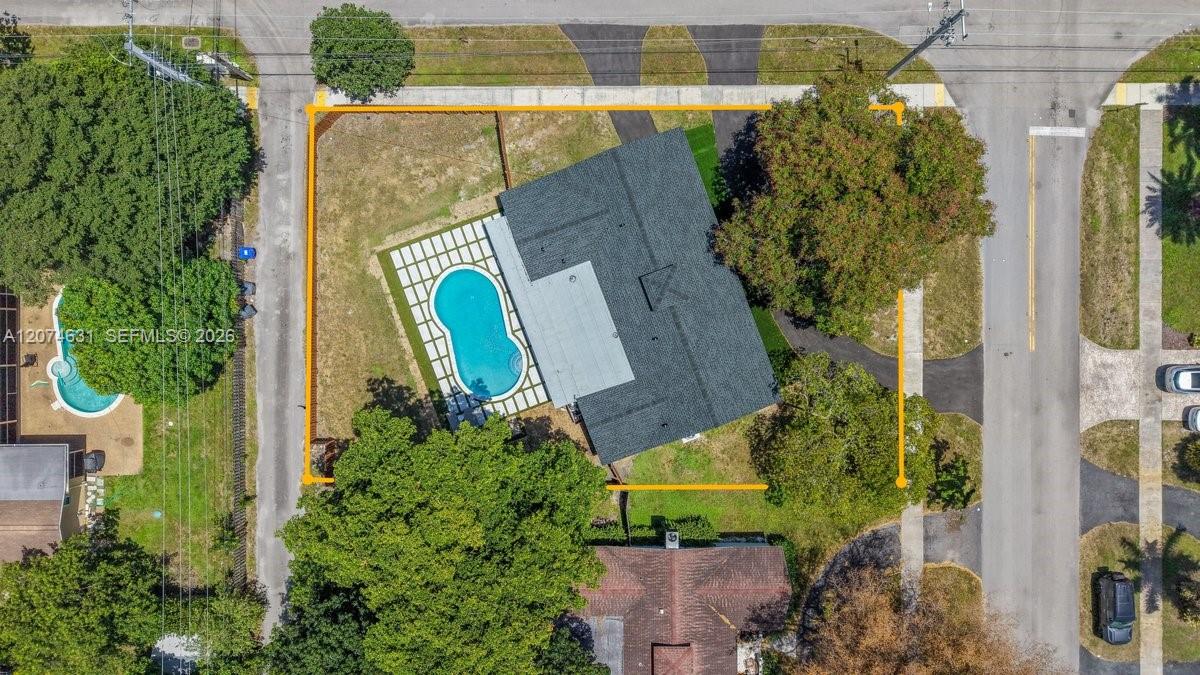 4801 Tyler St — Photo 3