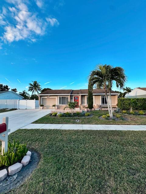 10079 Yeoman Lane, Royal Palm Beach FL 33411