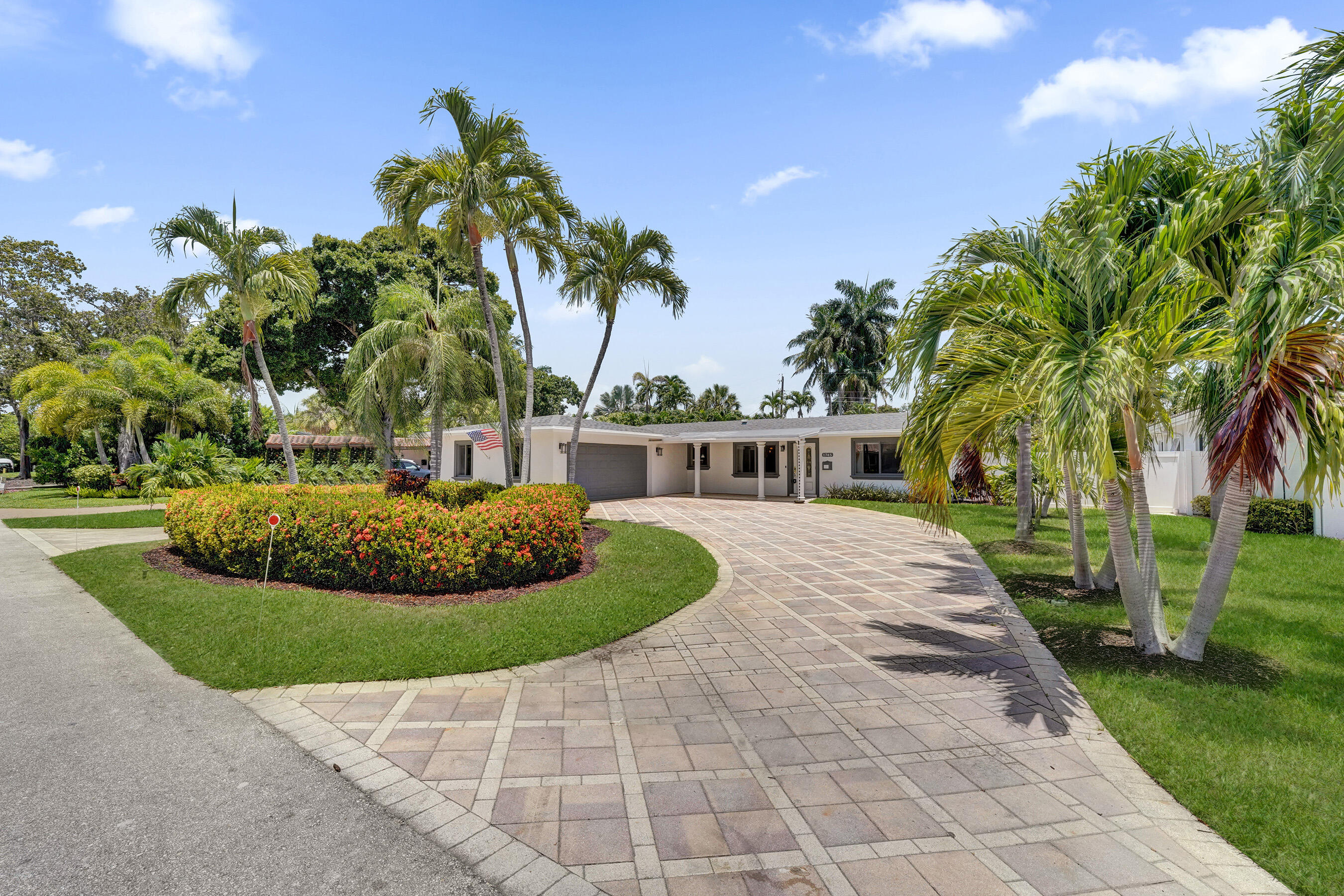 1745 NE 36TH Street, Oakland Park FL 33334