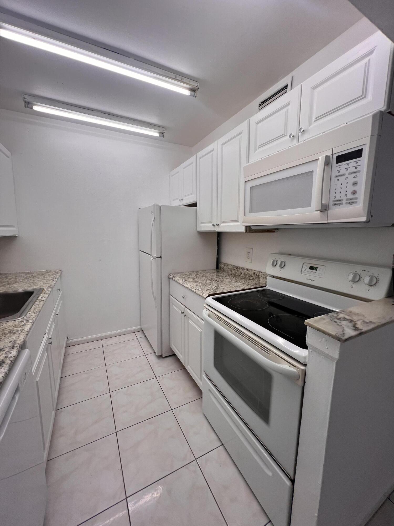 1500 N CONGRESS Avenue # A5 — Photo 5
