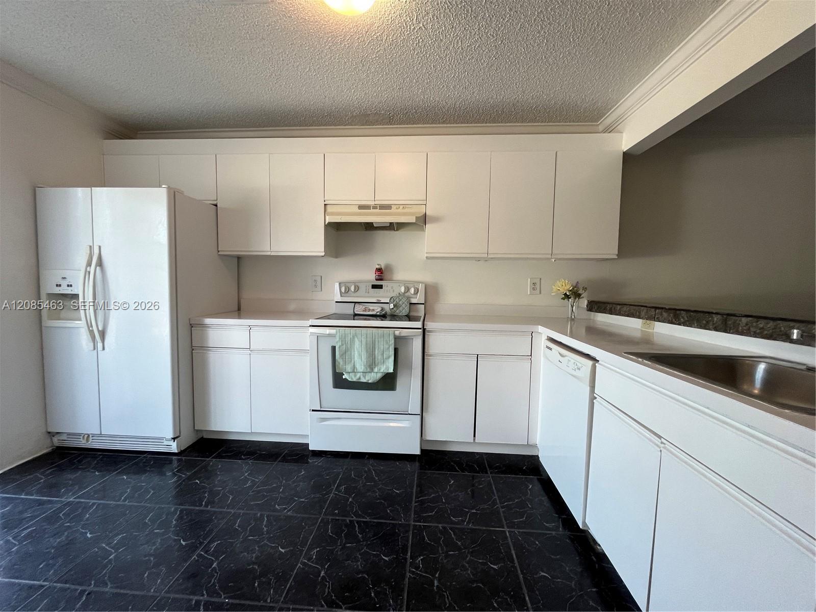 781 Crystal Lake Dr # 781 — Photo 5