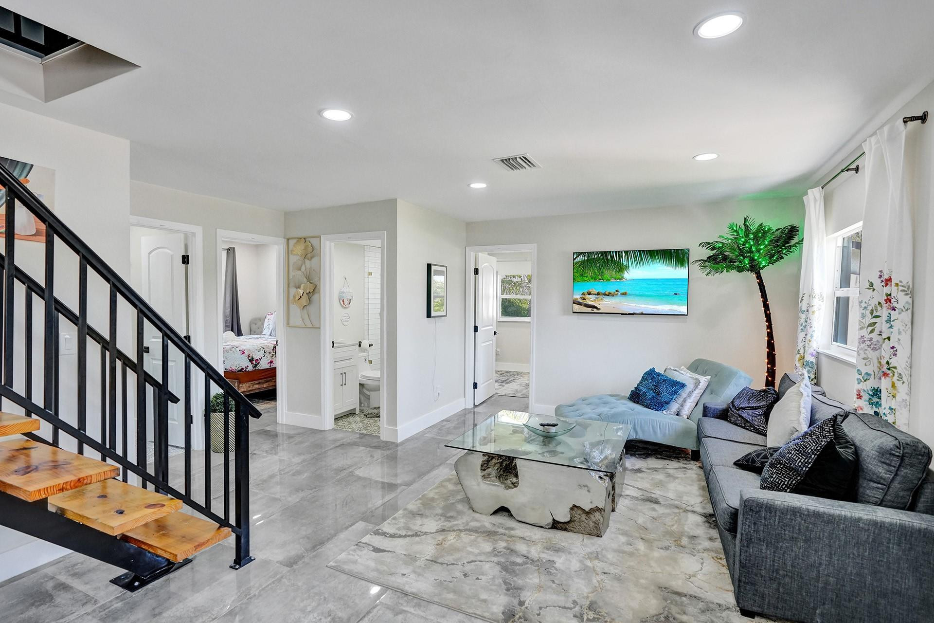 8047 NW 1st Place — Photo 5