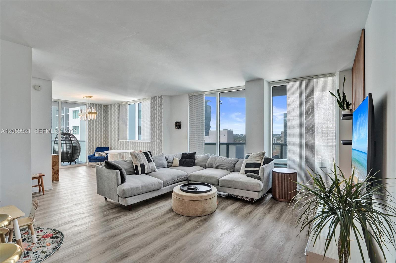 244 Biscayne Blvd # 3409, Miami FL 33132