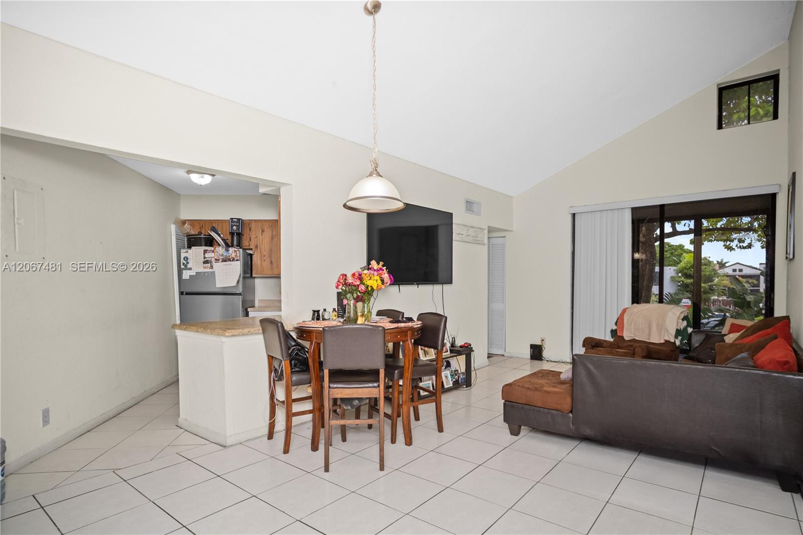 213 Lake Pointe Dr # 203, Oakland Park FL 33309