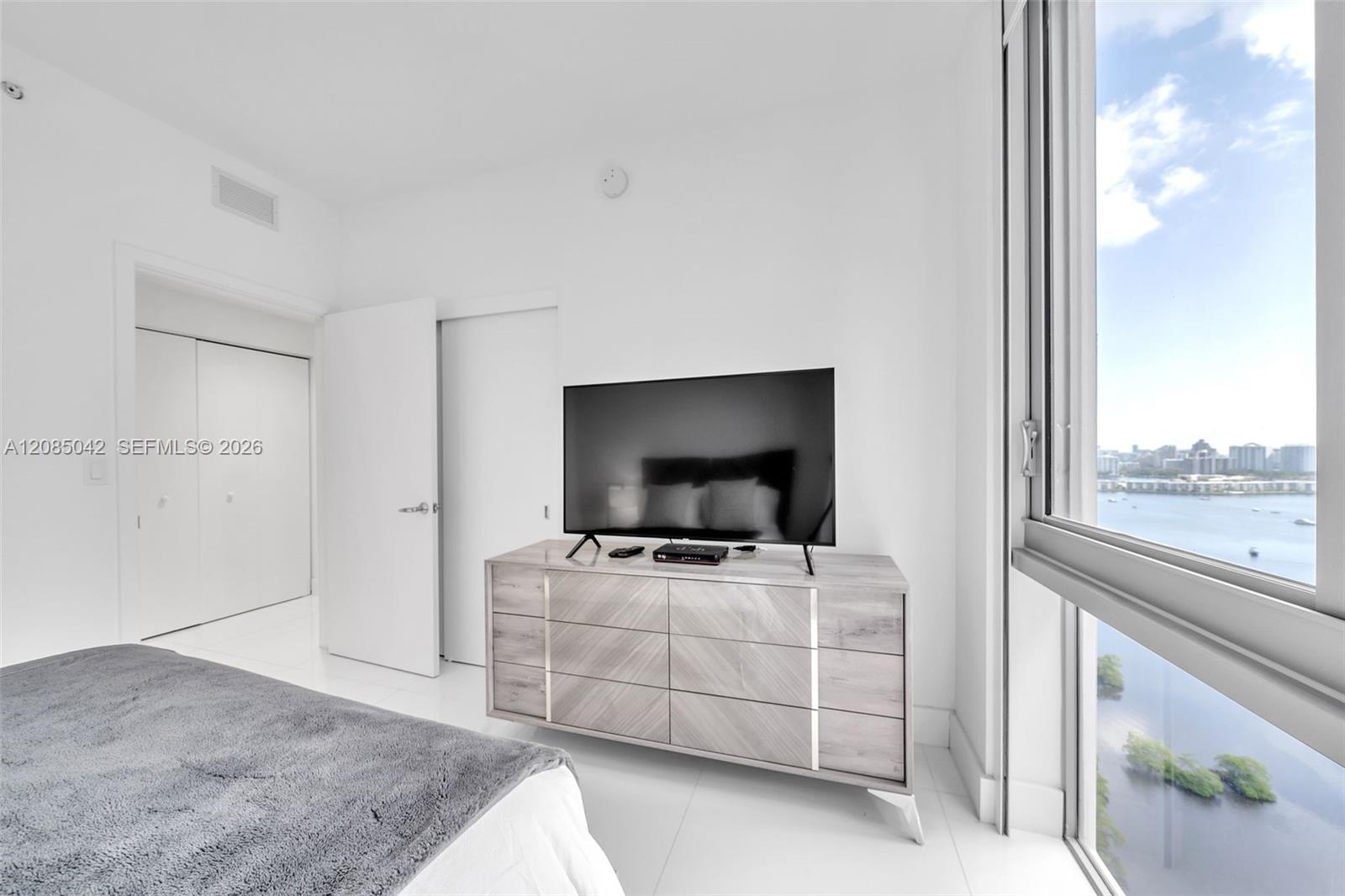 16385 Biscayne Blvd # 2707 — Photo 4