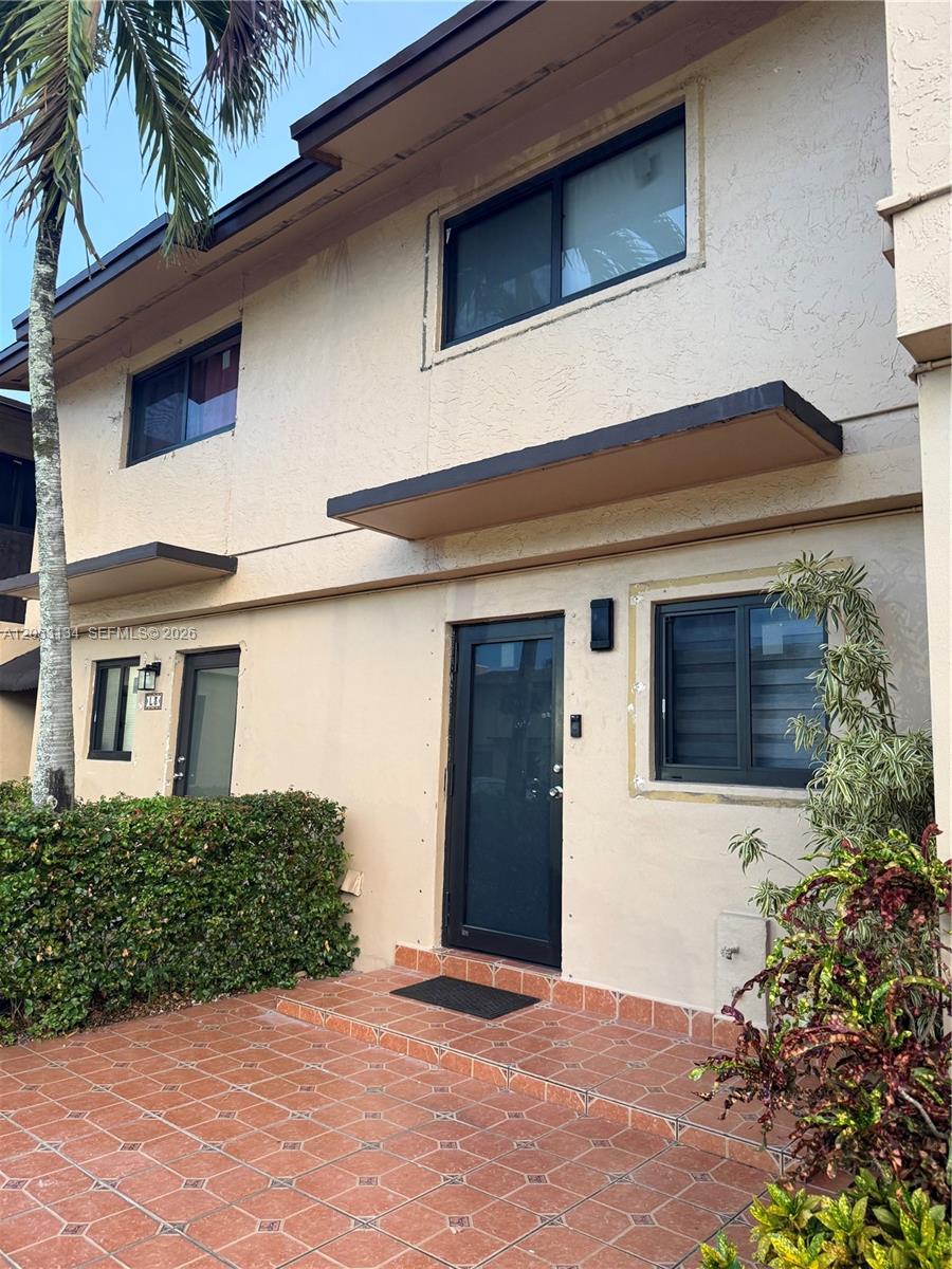 131 SW 109th Ave # L5, Sweetwater FL 33174