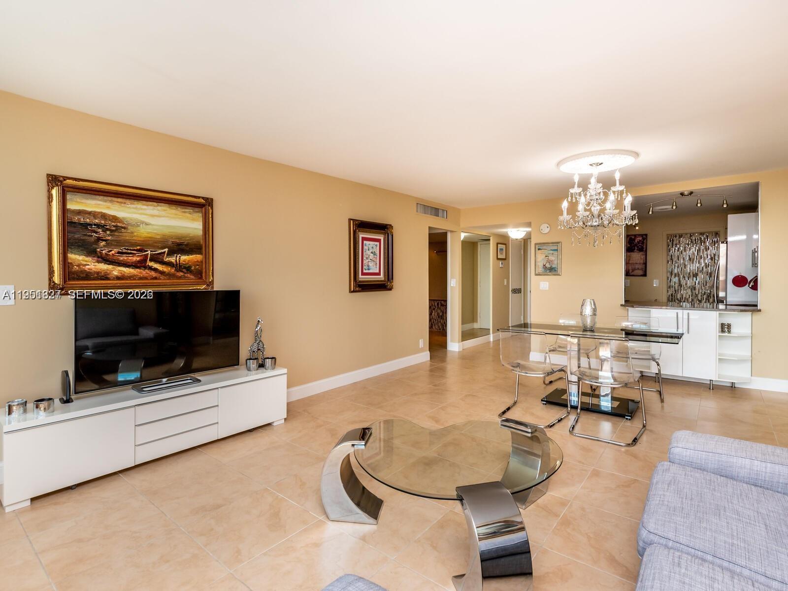 1410 S Ocean Dr # 905 — Photo 3