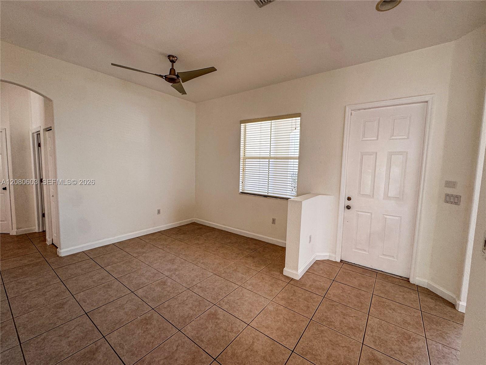 1770 SE 18th Ter — Photo 4