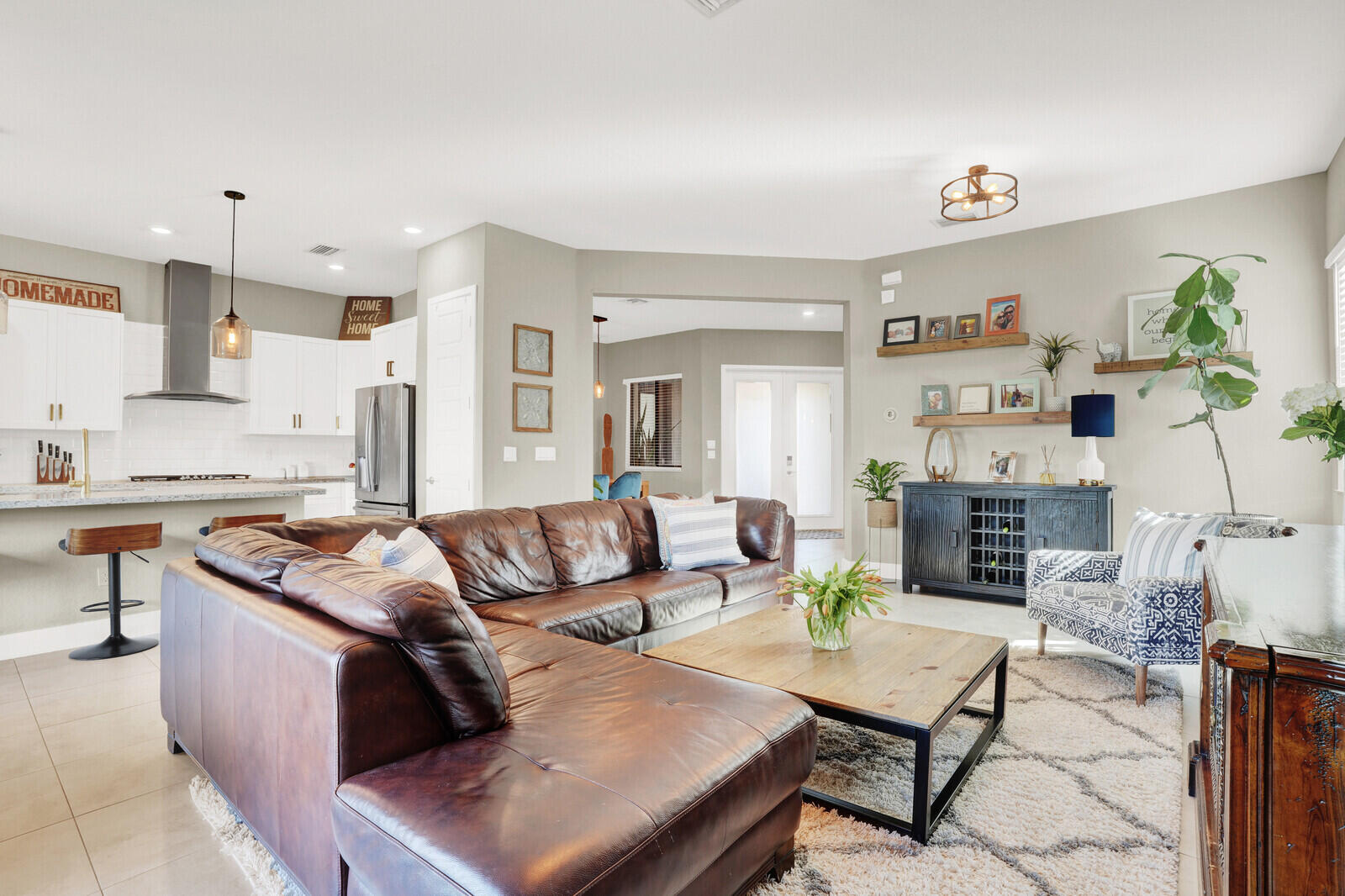 10767 Pacifica Way — Photo 2