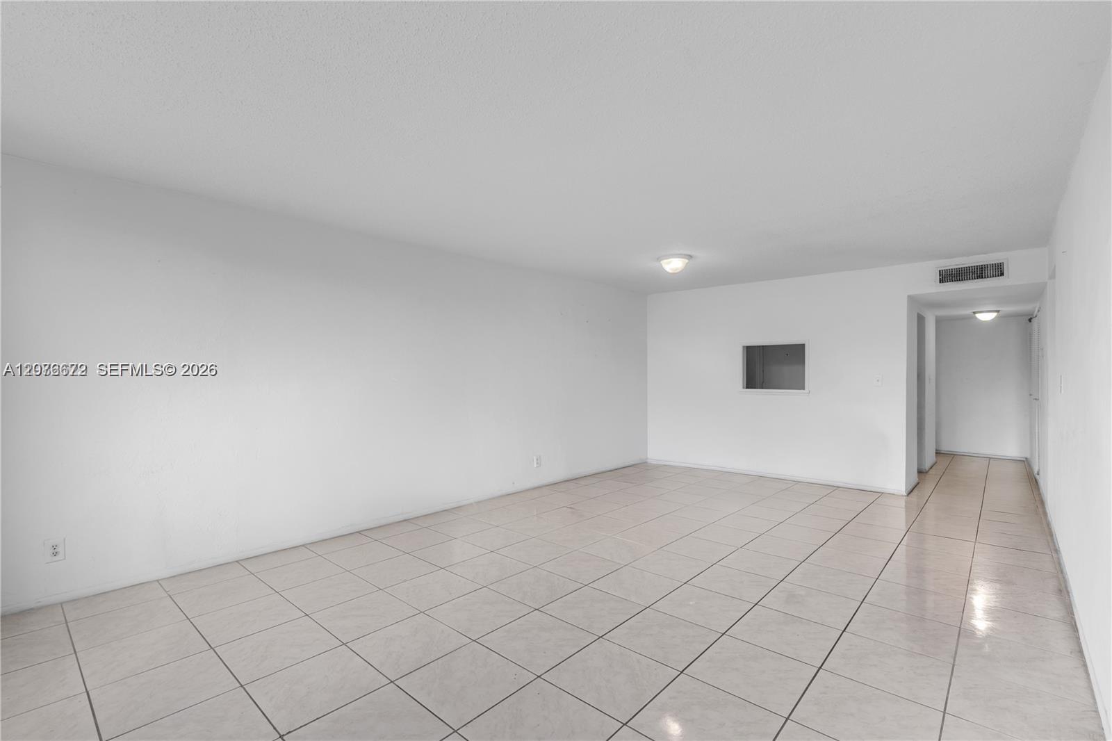 9001 SW 77th Ave # C402 — Photo 4