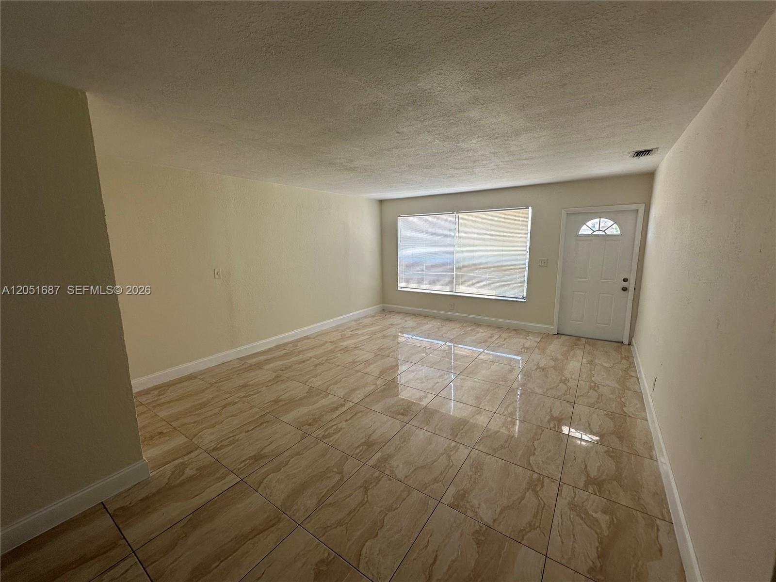 651 SW 30th Ave # 651 — Photo 2