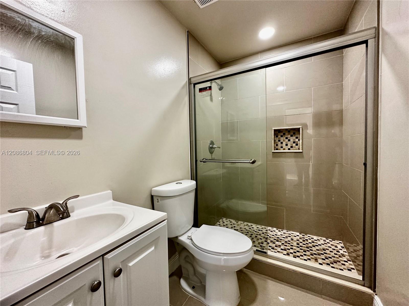18155 SW 105th Ave — Photo 4