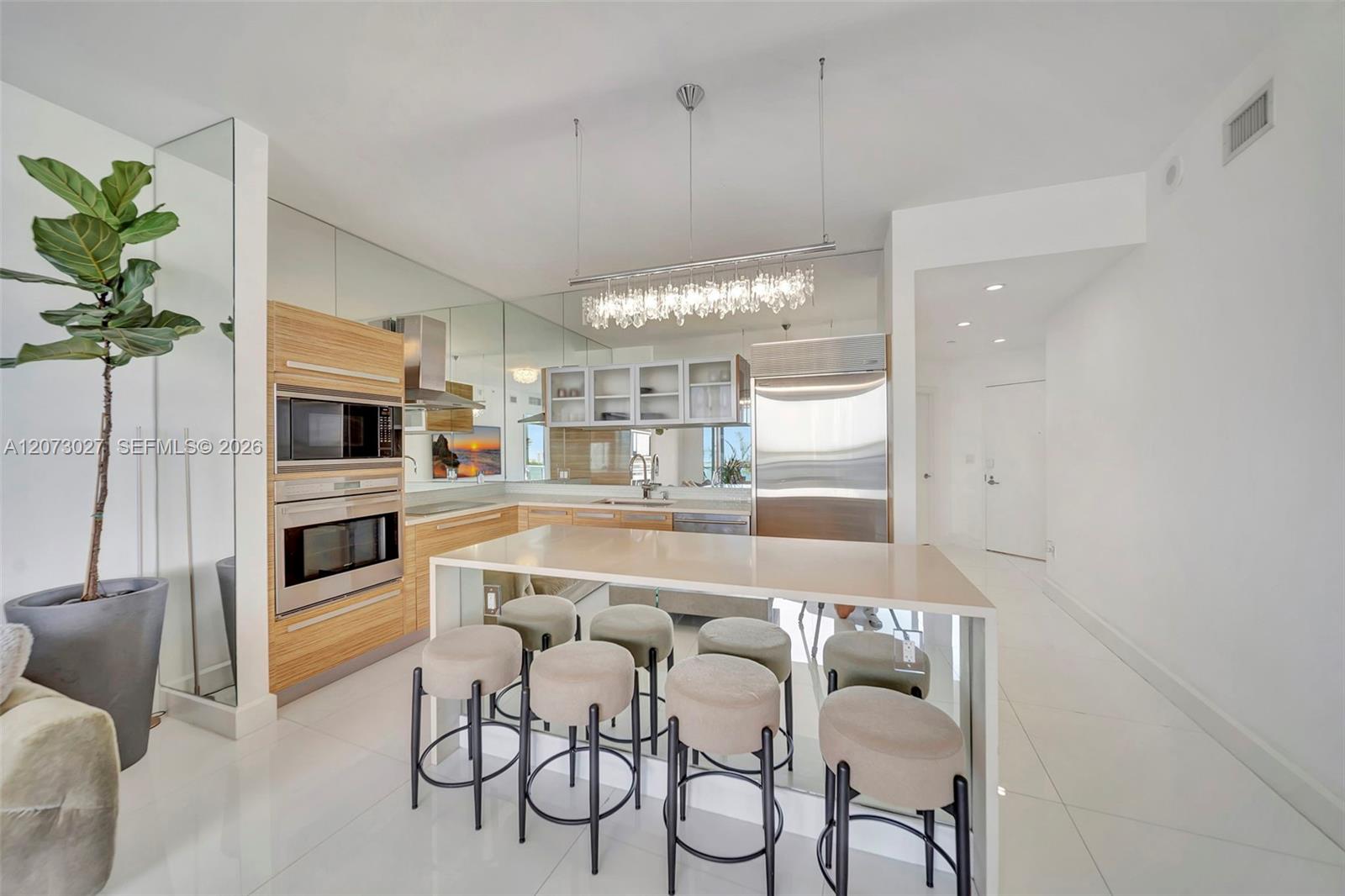 2020 N Bayshore Dr # 708 — Photo 3