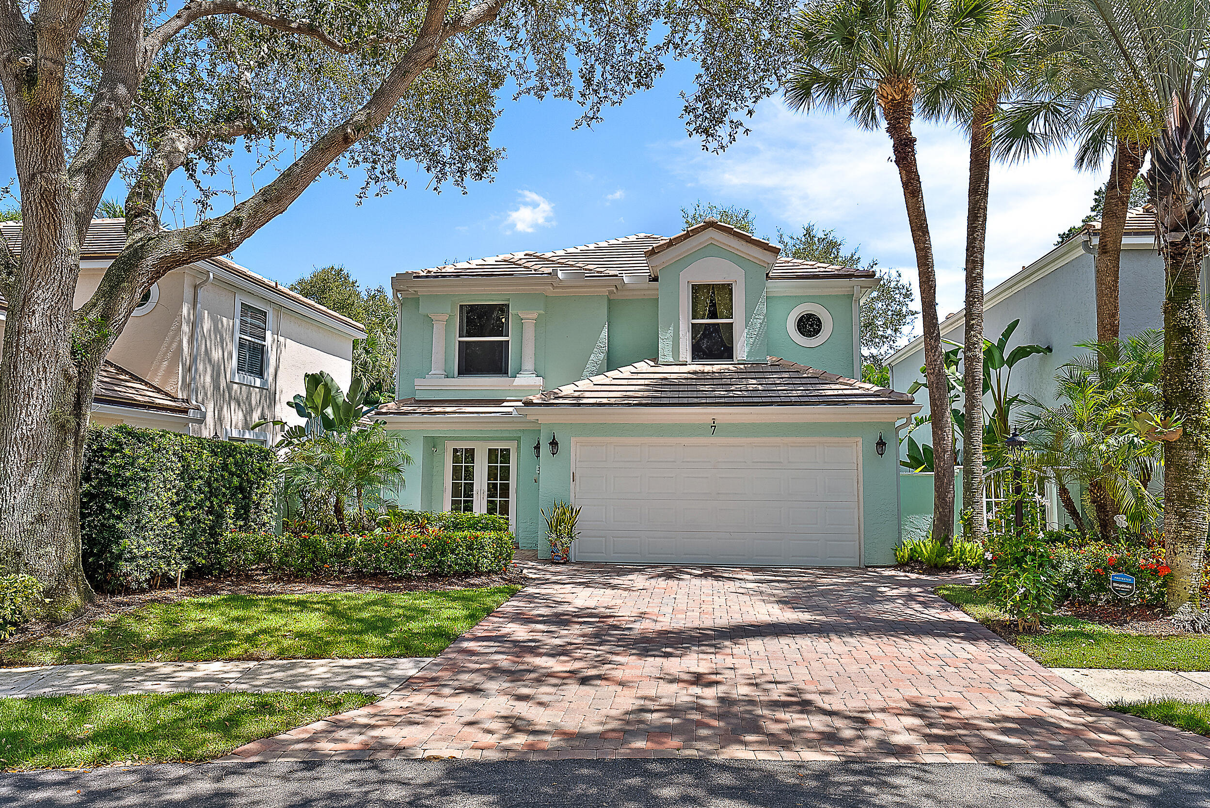 7 Grand Bay Circle — Photo 3