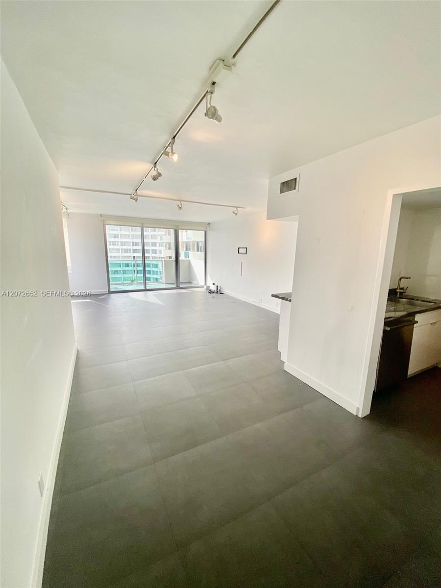 1200 West Ave # 815 — Photo 3