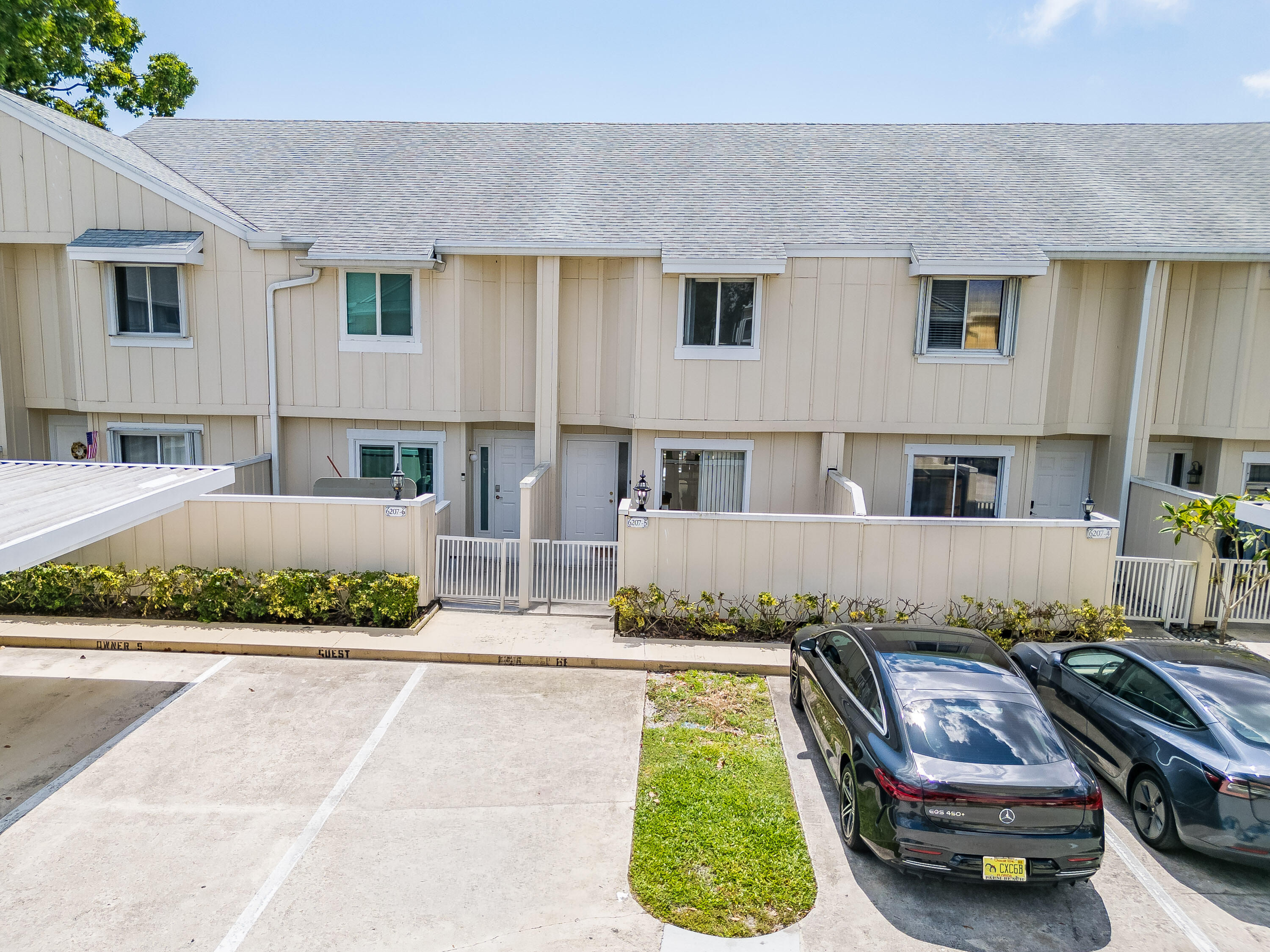 6207 Riverwalk Lane # 5 — Photo 3