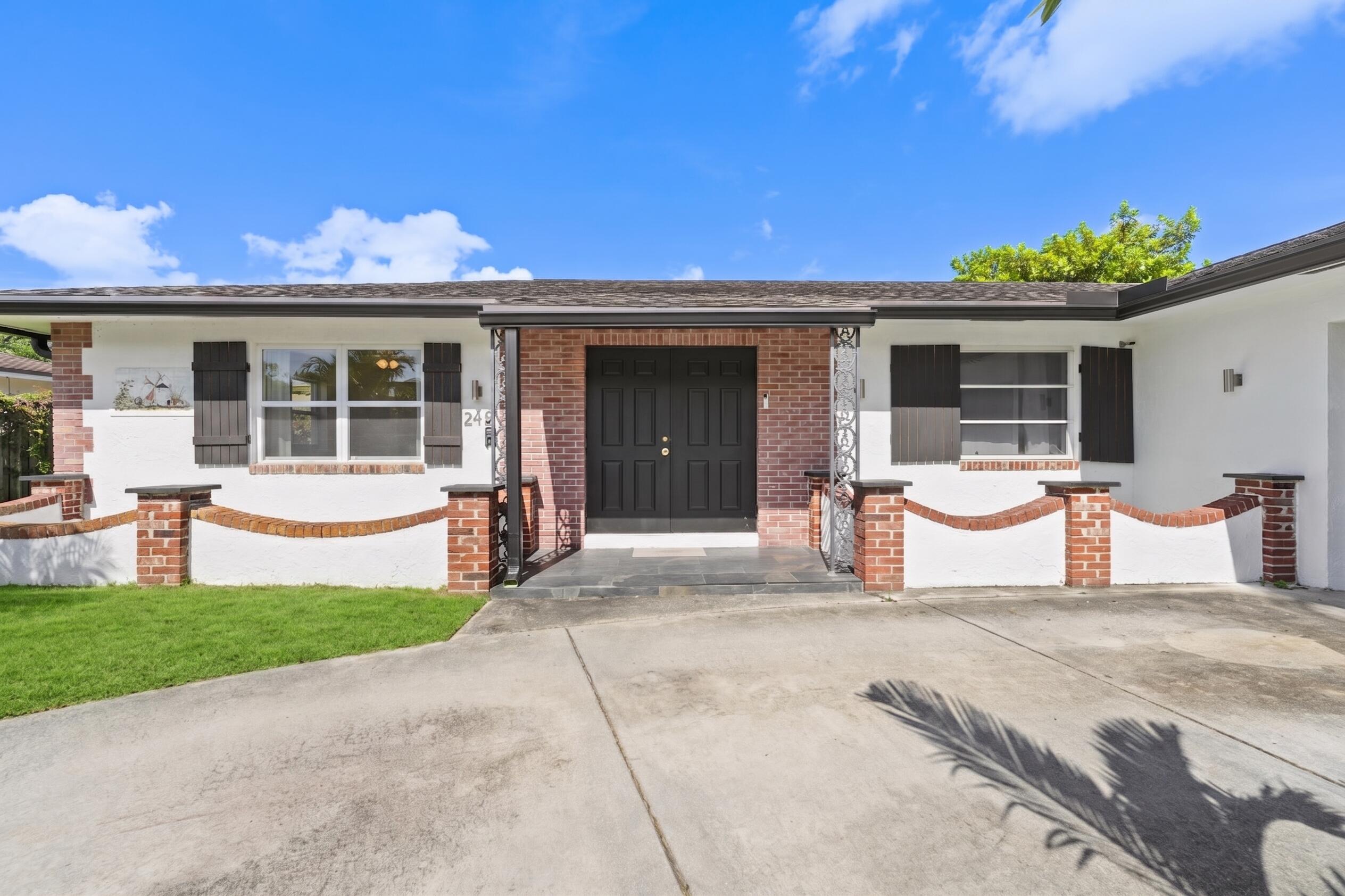 245 Sandpiper Avenue — Photo 3