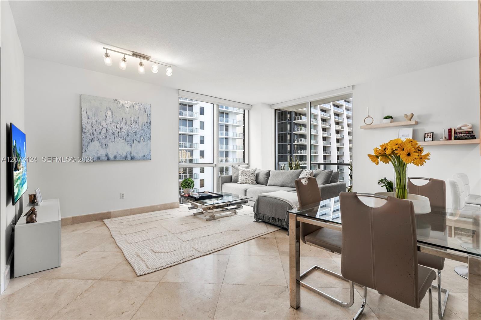 1060 Brickell Ave # 2117 — Photo 2