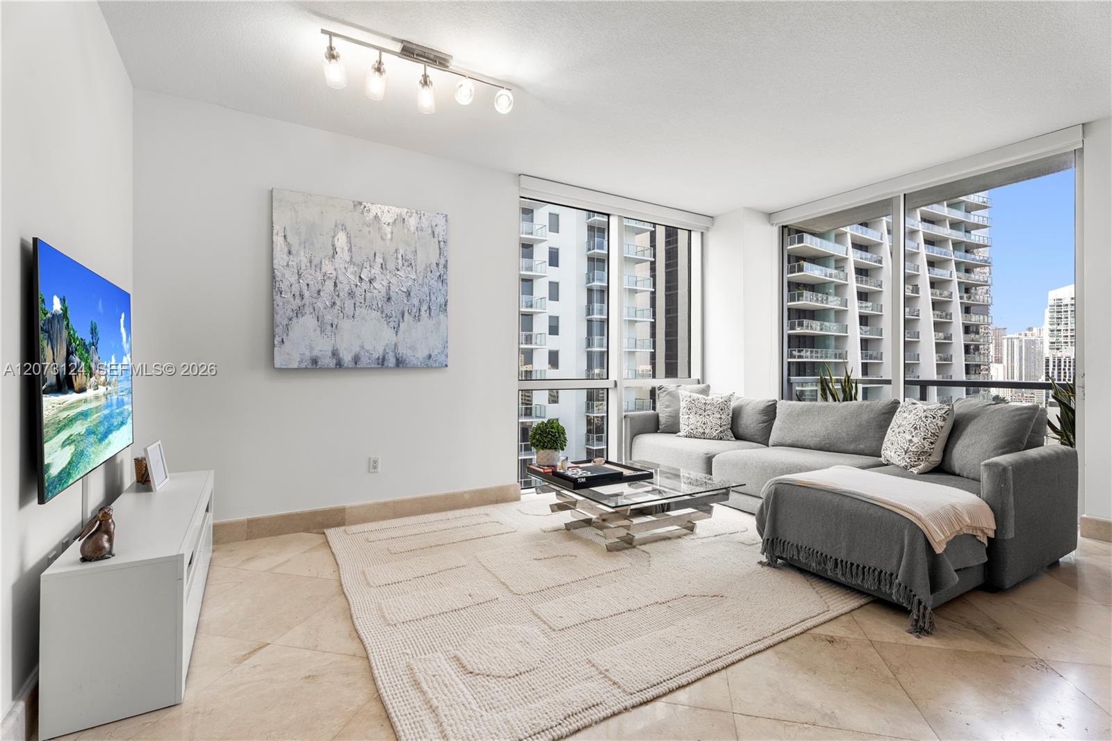 1060 Brickell Ave # 2117 — Photo 3